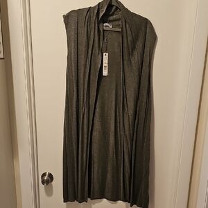 Gray Sleeveless Knit Vest with Waterfall Collar